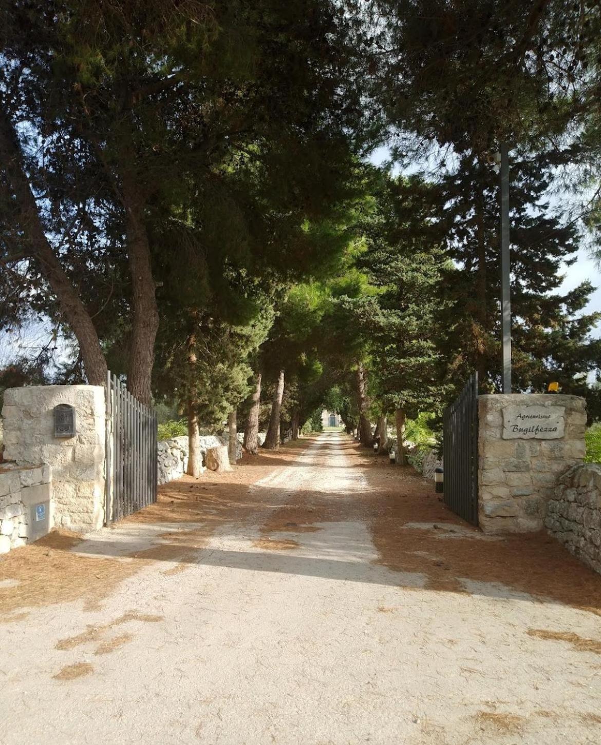 Agriturismobugilfezza Di Tgesd Modica Exterior photo