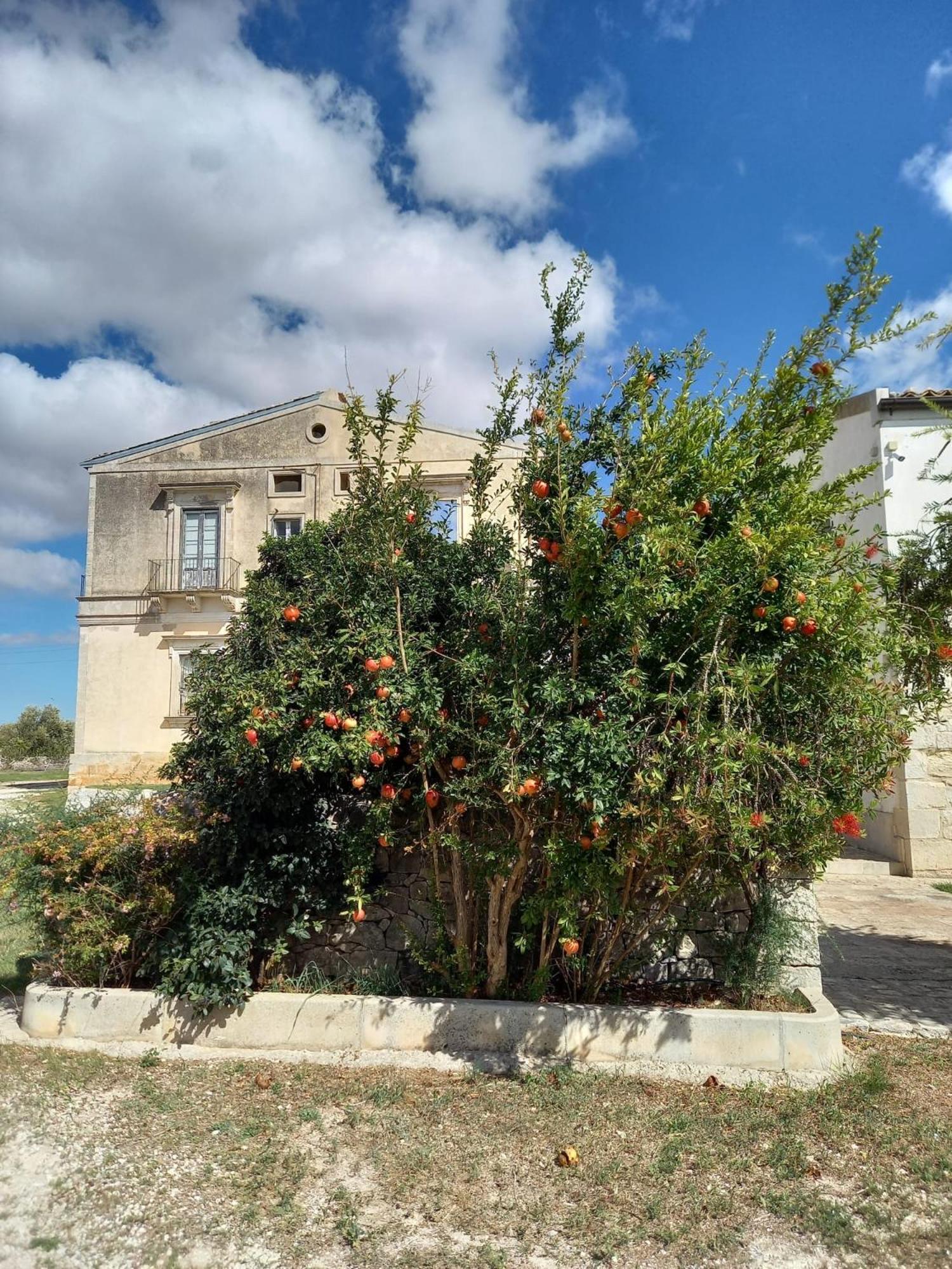 Agriturismobugilfezza Di Tgesd Modica Exterior photo
